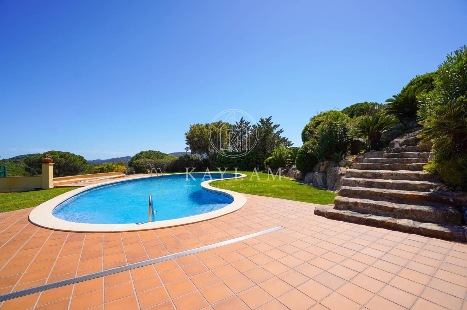 4 bedroom Villa for sale in Santa Cristina d'Aro with pool garage - € 1,100,000 (Ref: 9831536)
