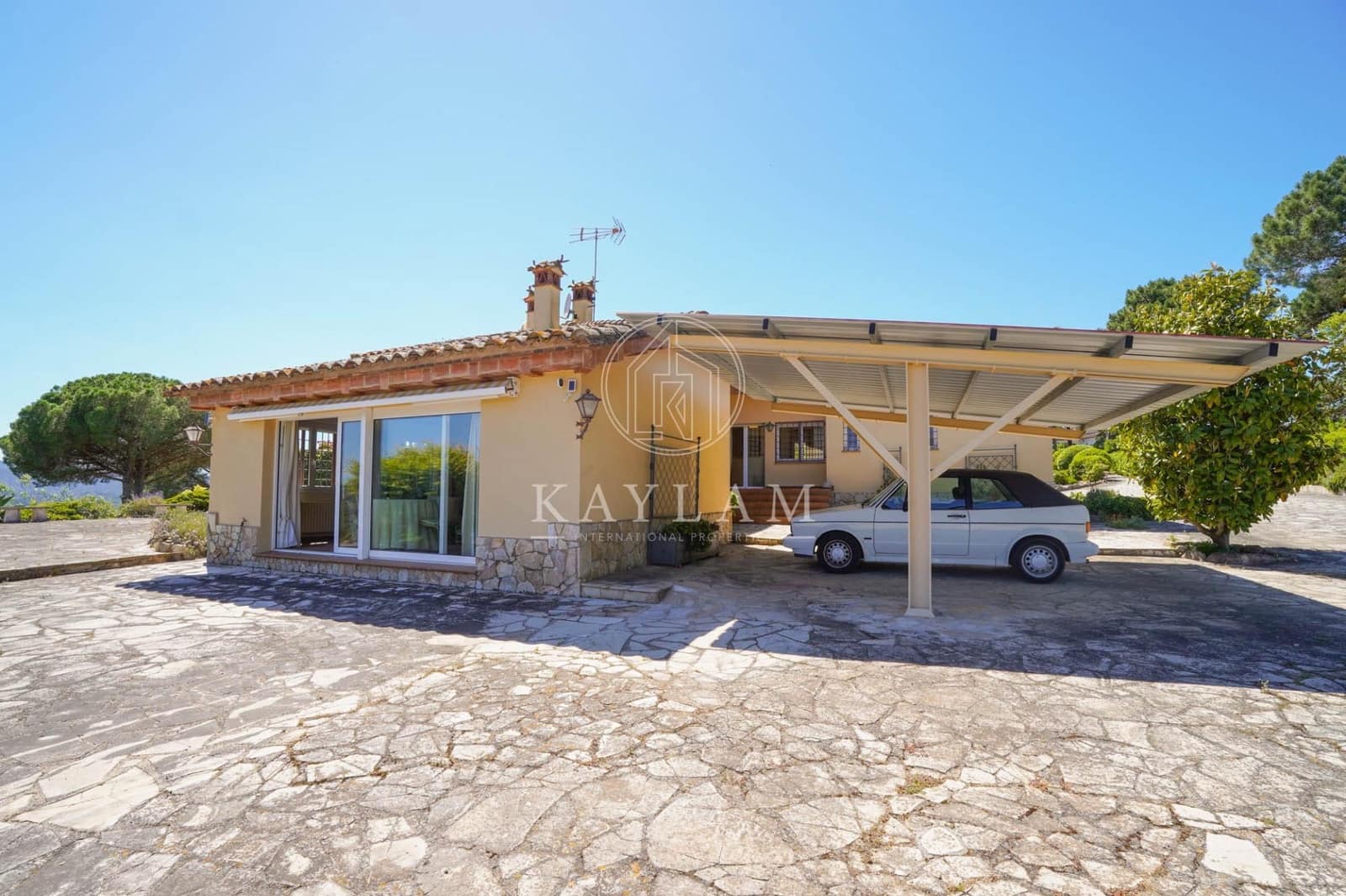 4 bedroom Villa for sale in Santa Cristina d'Aro with pool garage - € 1,100,000 (Ref: 9831536)
