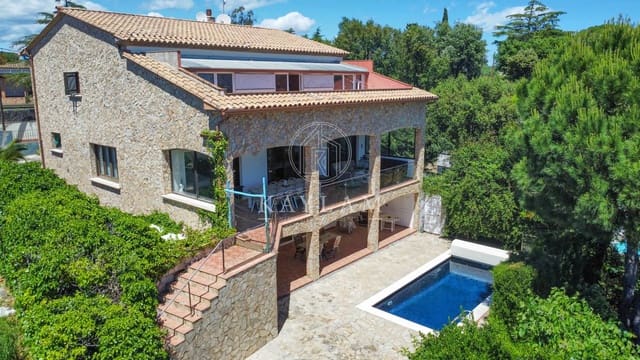 5 Zimmer Villa zu verkaufen in Platja d'Aro, Castell-Platja d'Aro mit Pool Garage - 899.000 € (Ref: 9831537)