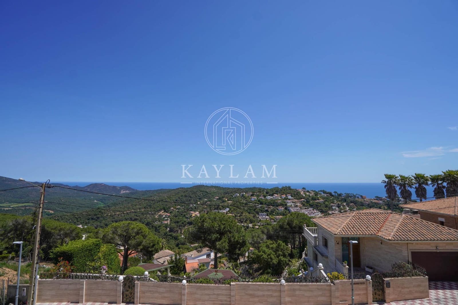 4 soveværelse Villa til salg i Lloret de Mar med swimmingpool garage - € 777.000 (Ref: 9860106)