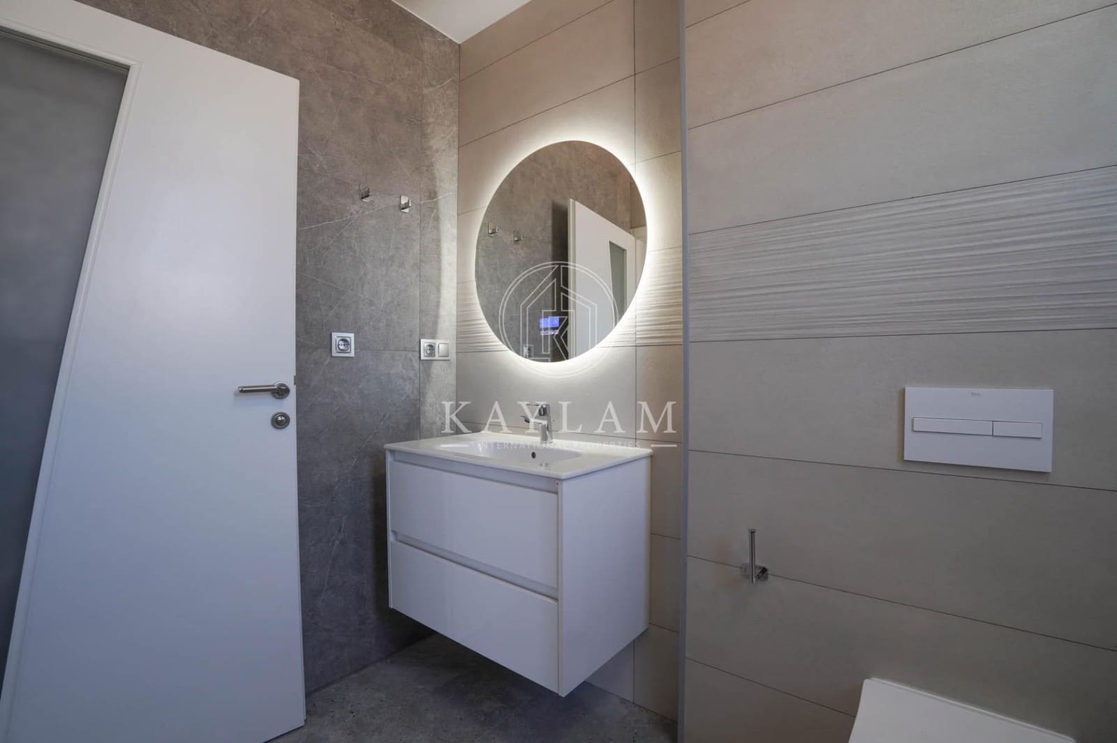 4 soveværelse Villa til salg i Lloret de Mar med swimmingpool garage - € 777.000 (Ref: 9860106)