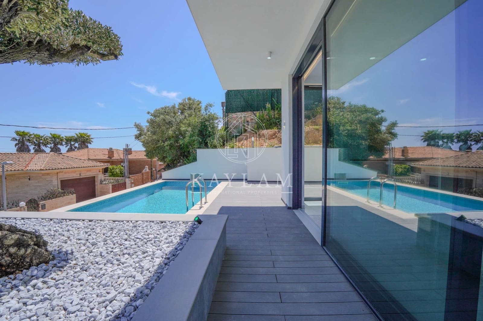 4 soveværelse Villa til salg i Lloret de Mar med swimmingpool garage - € 777.000 (Ref: 9860106)