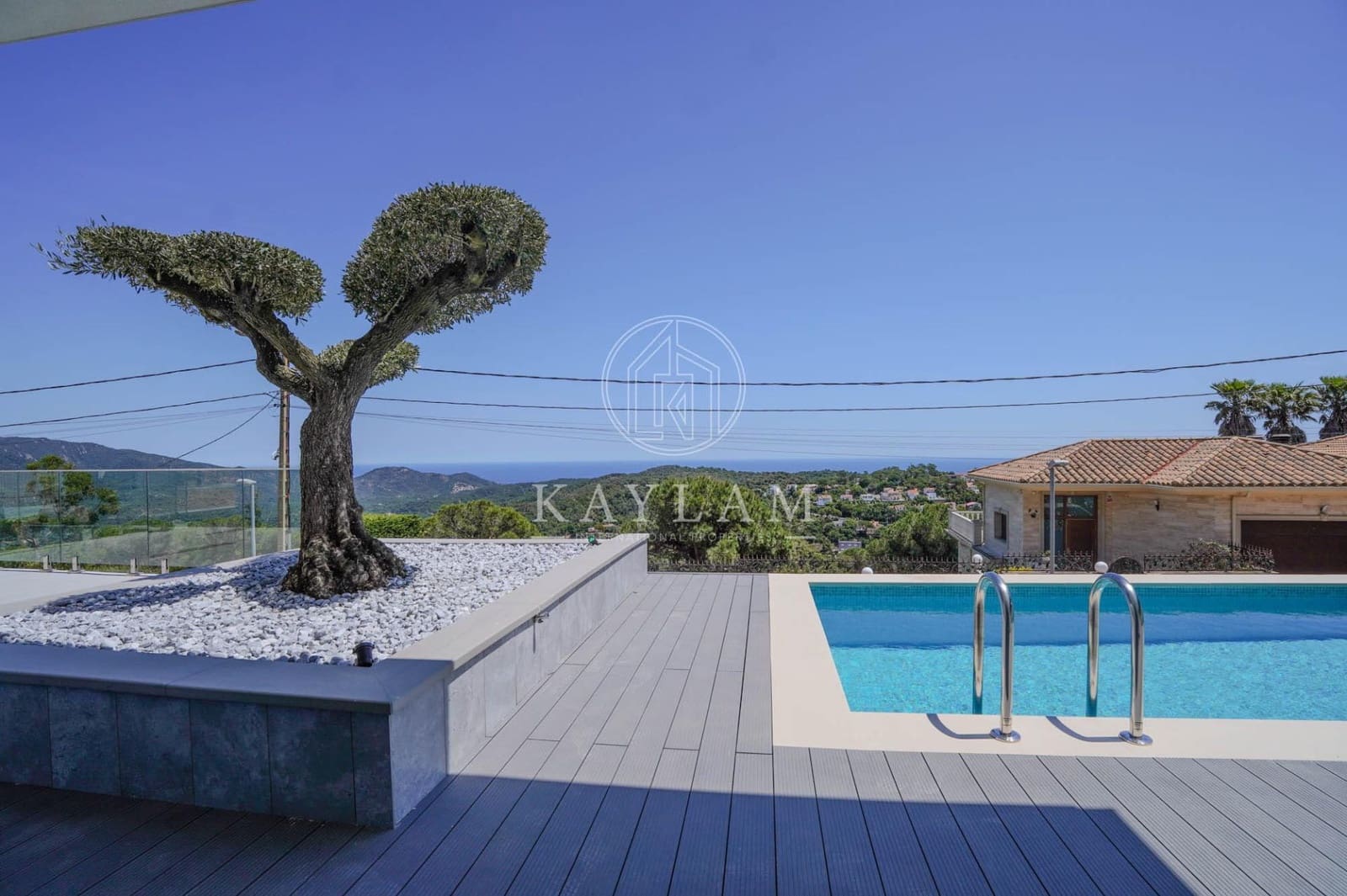 4 soveværelse Villa til salg i Lloret de Mar med swimmingpool garage - € 777.000 (Ref: 9860106)