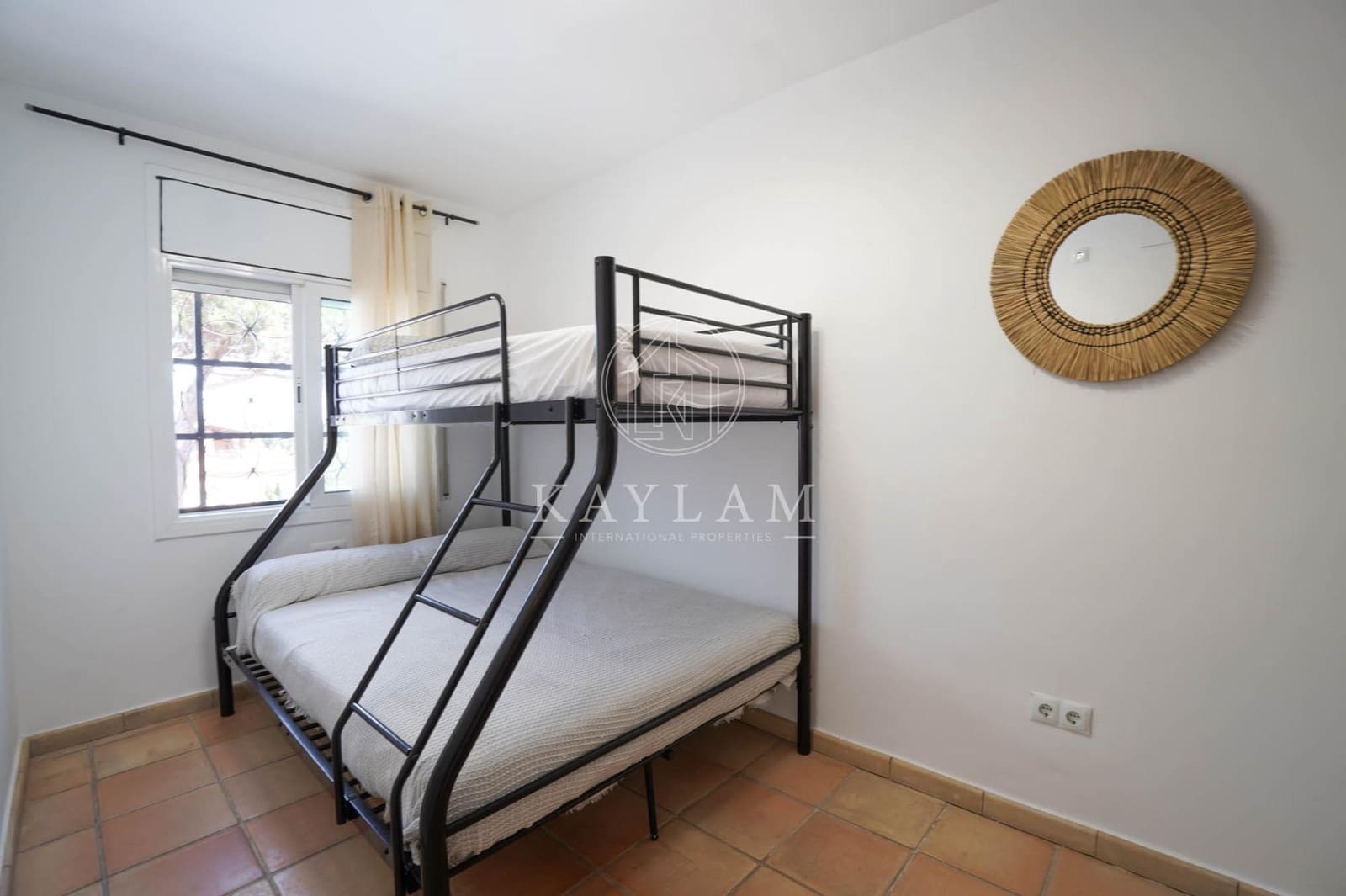 Chalet de 3 habitaciones en Lloret de Mar en venta con piscina - 310.000 € (Ref: 9893883)