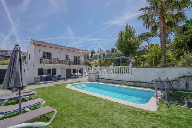 3 camera da letto Villa in vendita in Lloret de Mar con piscina - 310.000 € (Rif: 9893883)