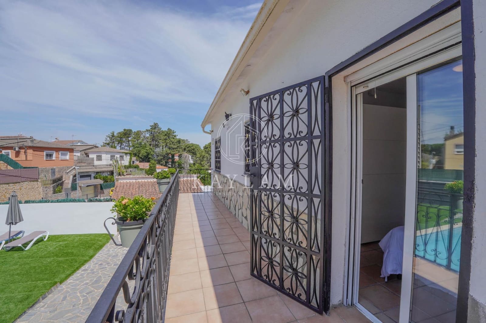 Chalet de 3 habitaciones en Lloret de Mar en venta con piscina - 310.000 € (Ref: 9893883)