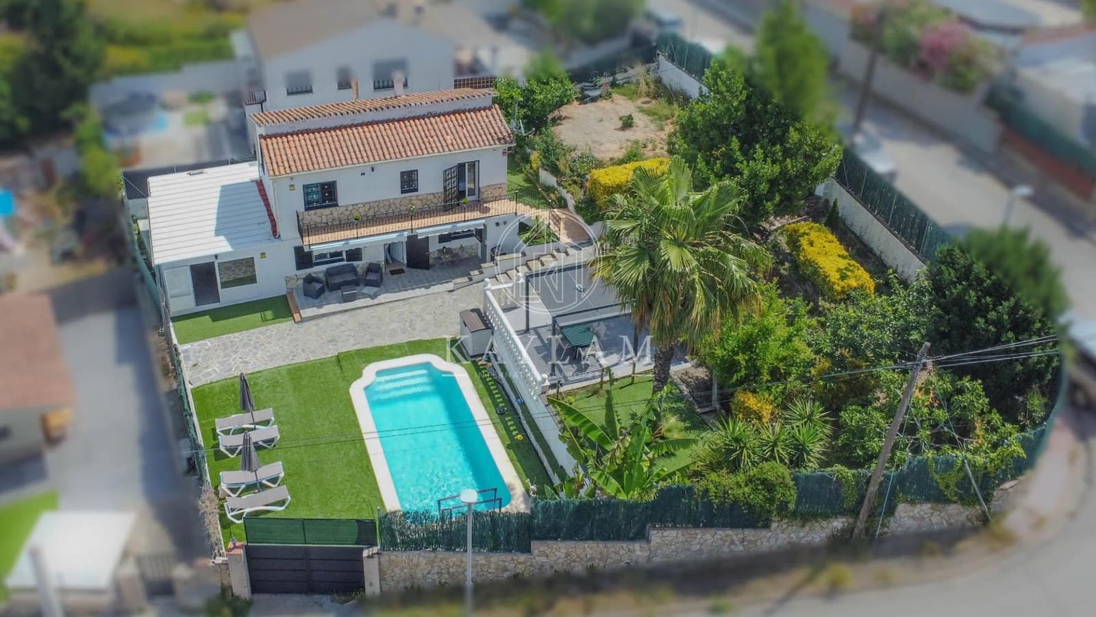Chalet de 3 habitaciones en Lloret de Mar en venta con piscina - 310.000 € (Ref: 9893883)