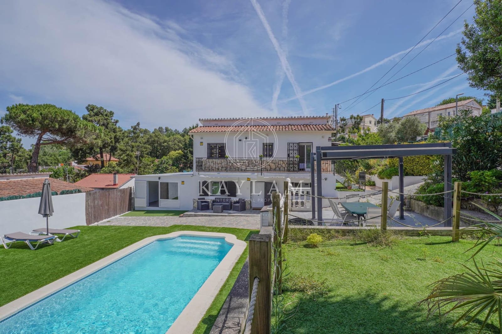 Chalet de 3 habitaciones en Lloret de Mar en venta con piscina - 310.000 € (Ref: 9893883)