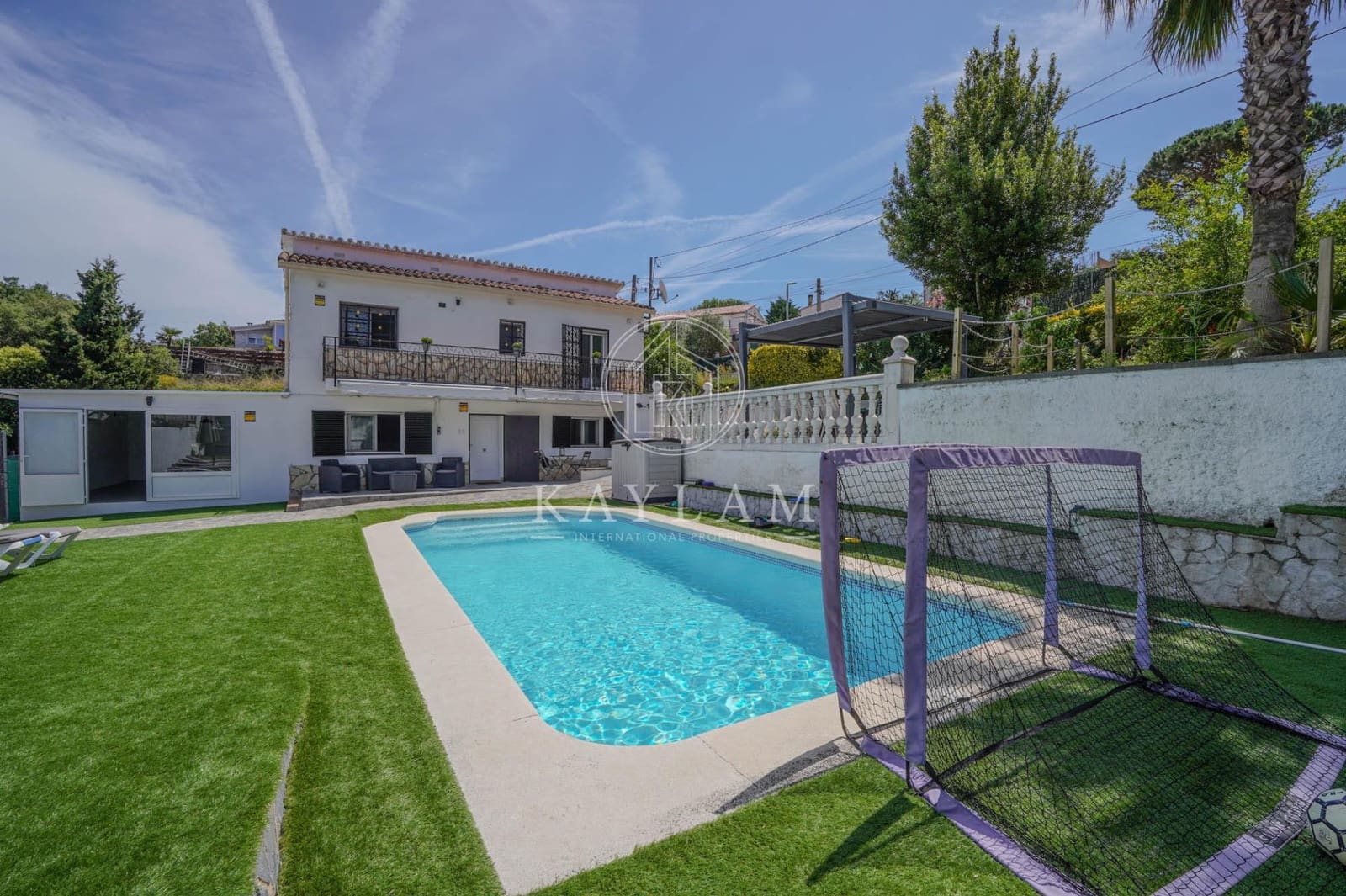 Chalet de 3 habitaciones en Lloret de Mar en venta con piscina - 310.000 € (Ref: 9893883)