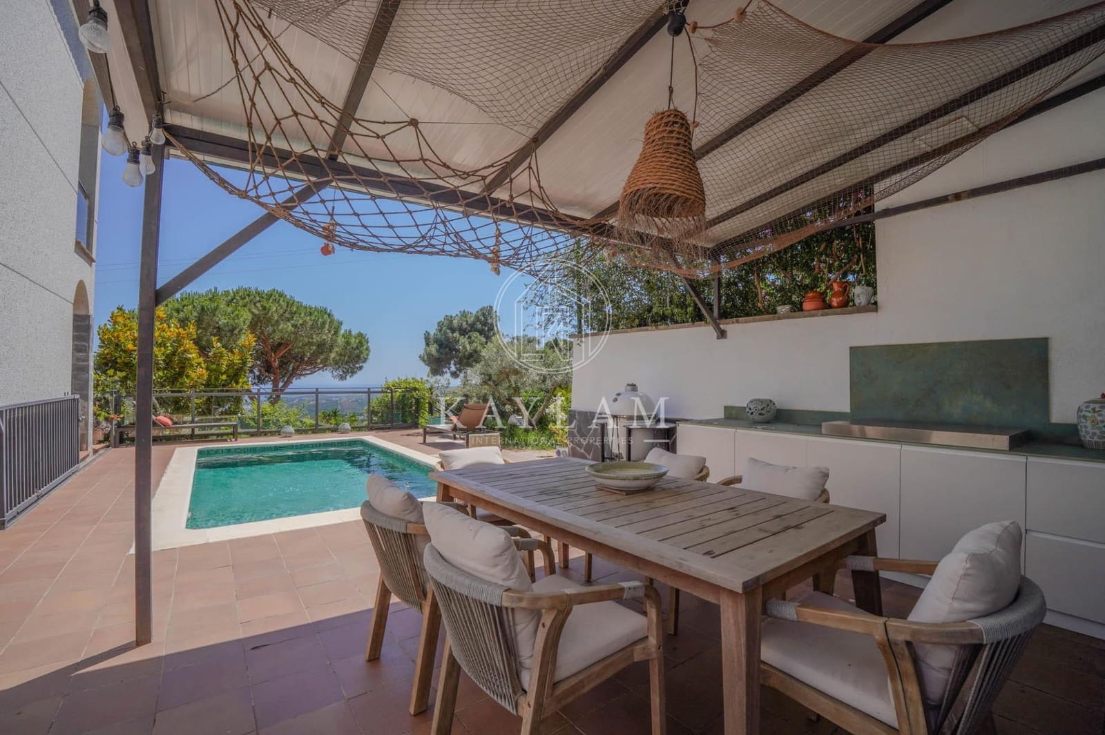 4 soveværelse Villa til salg i Lloret de Mar med swimmingpool garage - € 650.000 (Ref: 9899191)