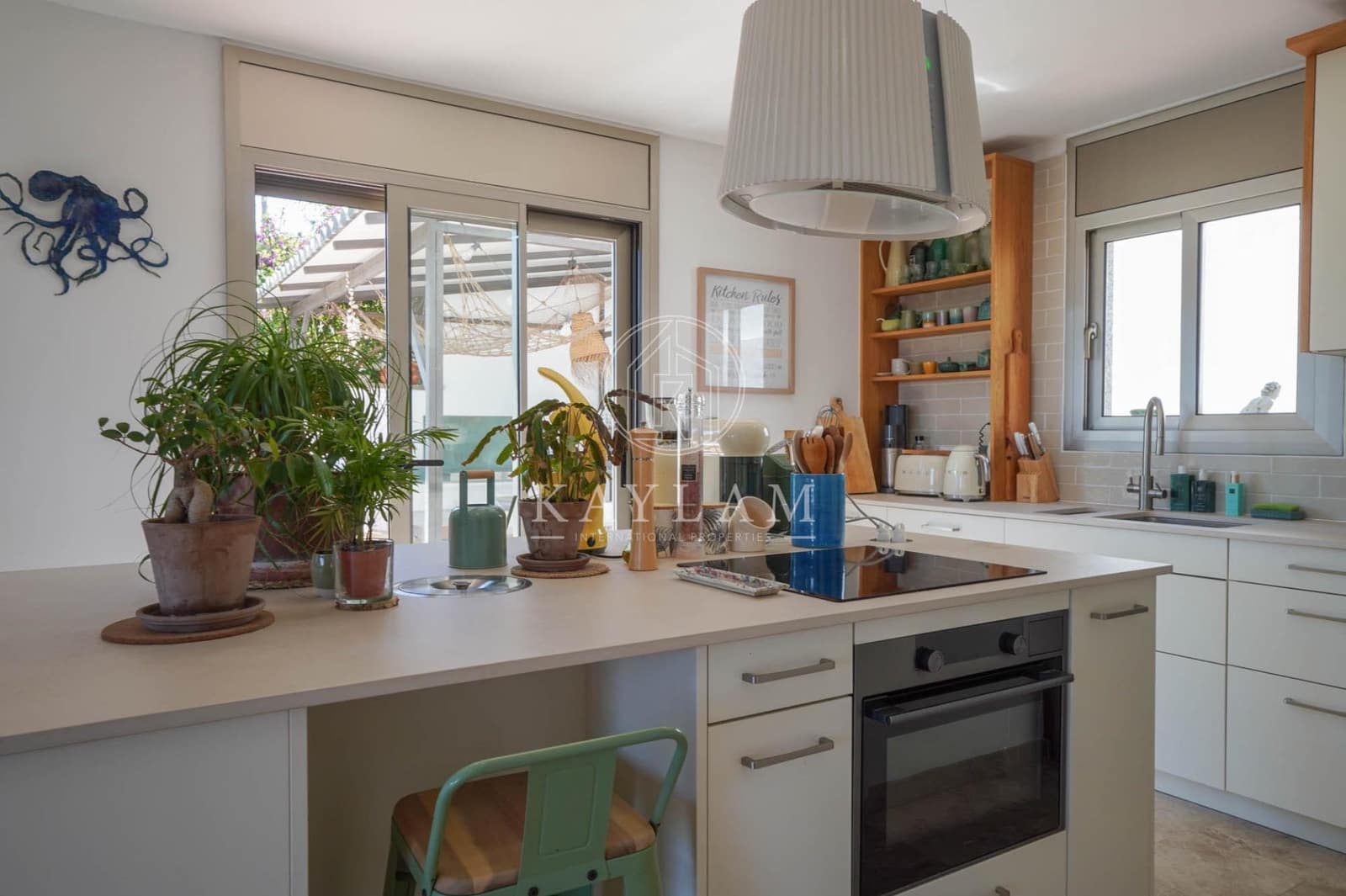 4 bedroom Villa for sale in Lloret de Mar with pool garage - € 650,000 (Ref: 9899191)