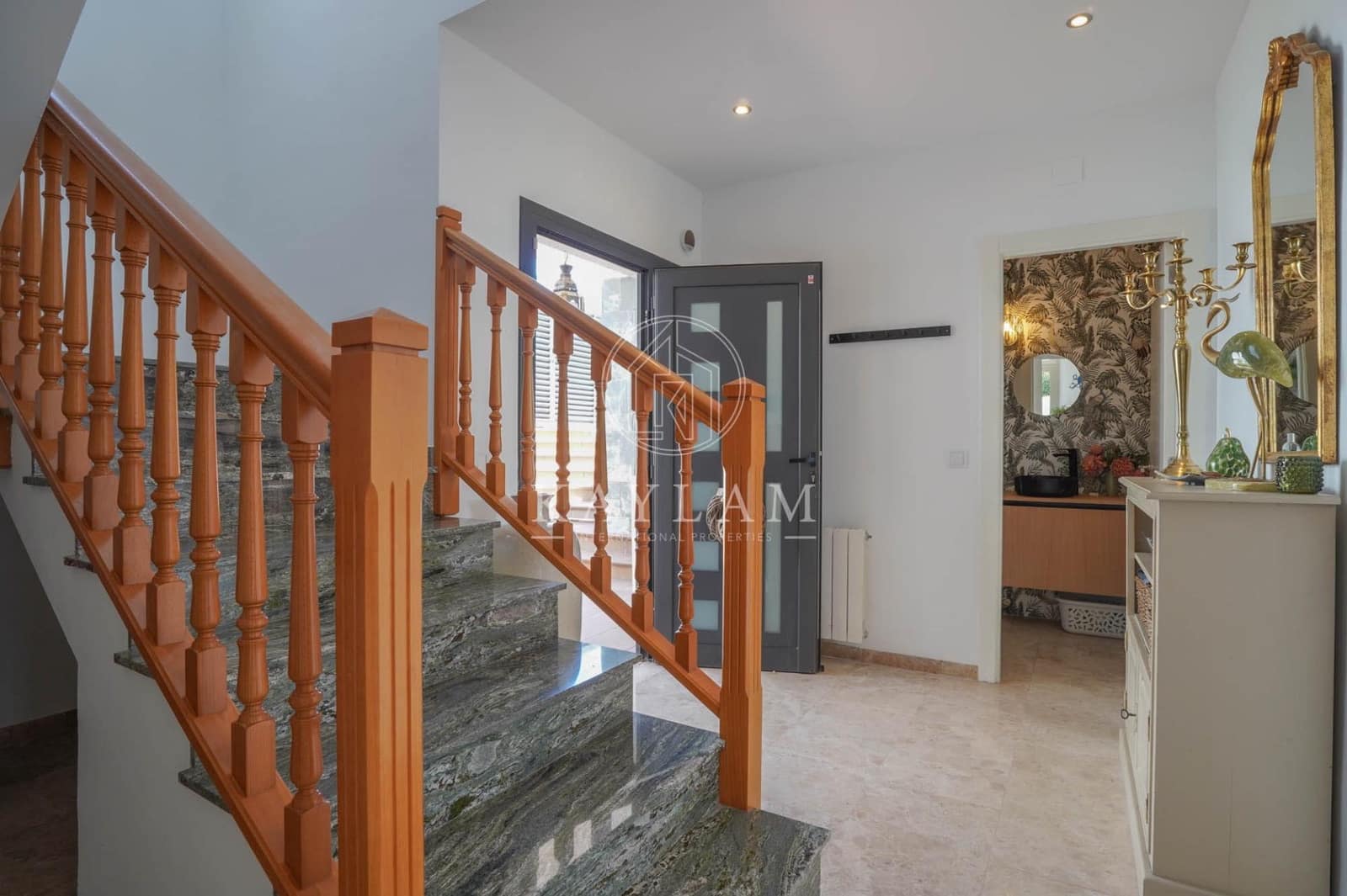 4 bedroom Villa for sale in Lloret de Mar with pool garage - € 650,000 (Ref: 9899191)