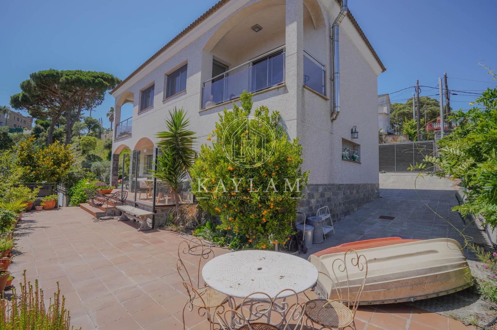 4 bedroom Villa for sale in Lloret de Mar with pool garage - € 650,000 (Ref: 9899191)