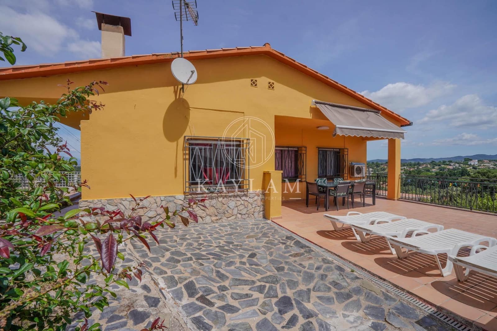 4 Zimmer Villa zu verkaufen in Macanet de la Selva mit Pool - 265.000 € (Ref: 9908045)