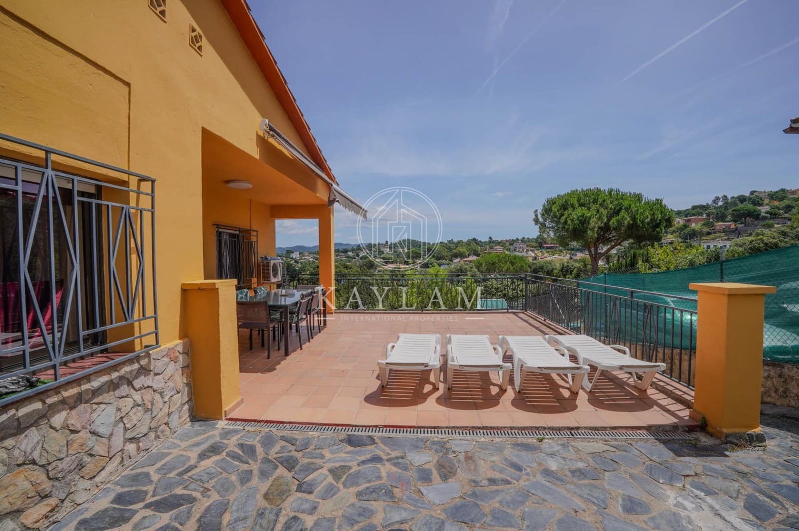 4 Zimmer Villa zu verkaufen in Macanet de la Selva mit Pool - 265.000 € (Ref: 9908045)