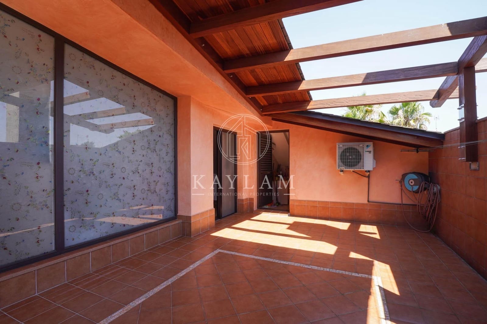 6 bedroom Villa for sale in Vidreres with pool garage - € 1,500,000 (Ref: 9934211)