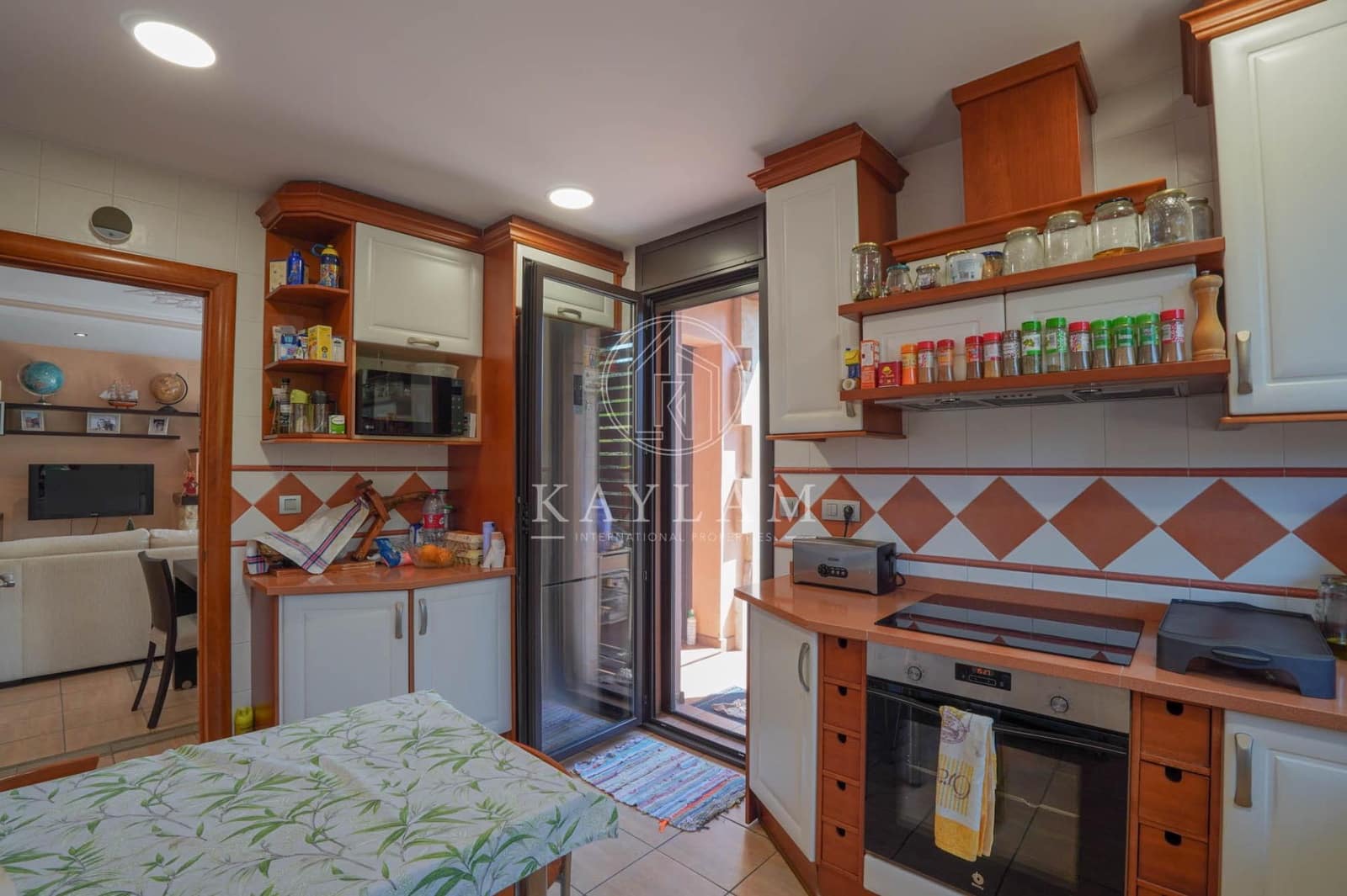 6 bedroom Villa for sale in Vidreres with pool garage - € 1,500,000 (Ref: 9934211)