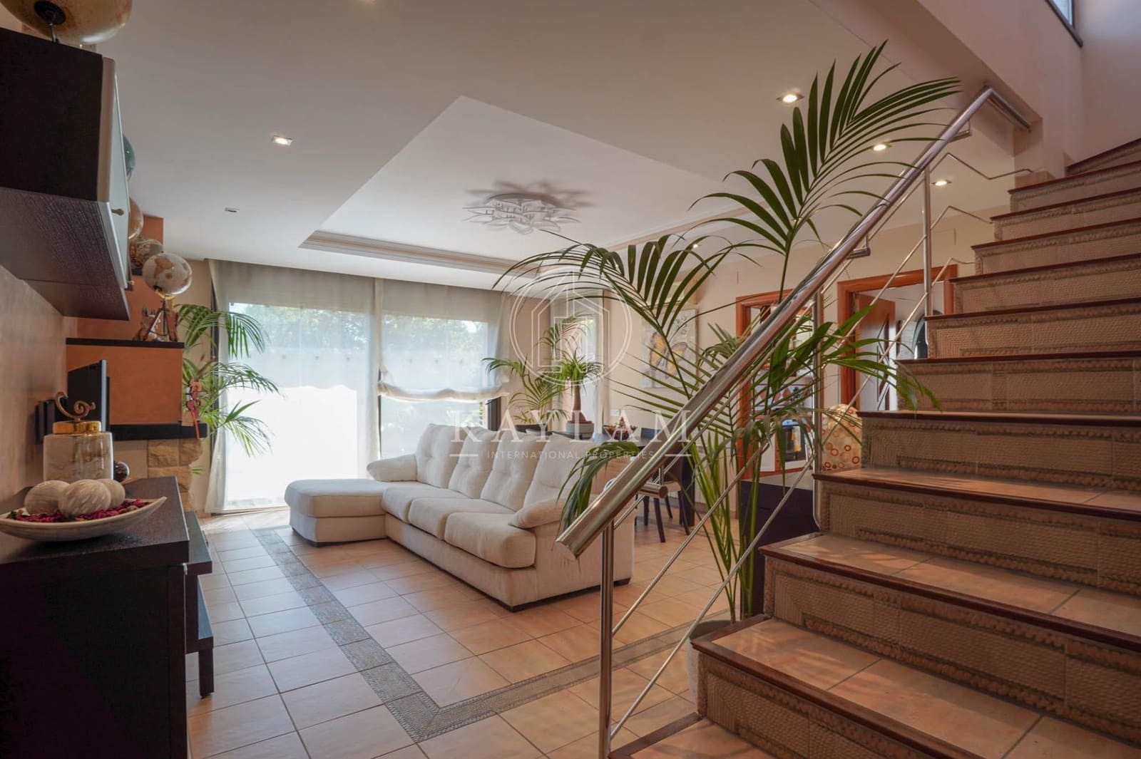 6 bedroom Villa for sale in Vidreres with pool garage - € 1,500,000 (Ref: 9934211)