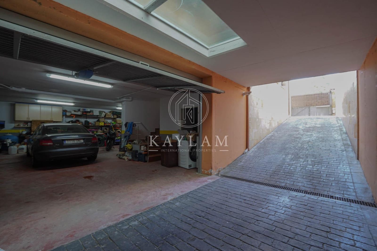 6 bedroom Villa for sale in Vidreres with pool garage - € 1,500,000 (Ref: 9934211)