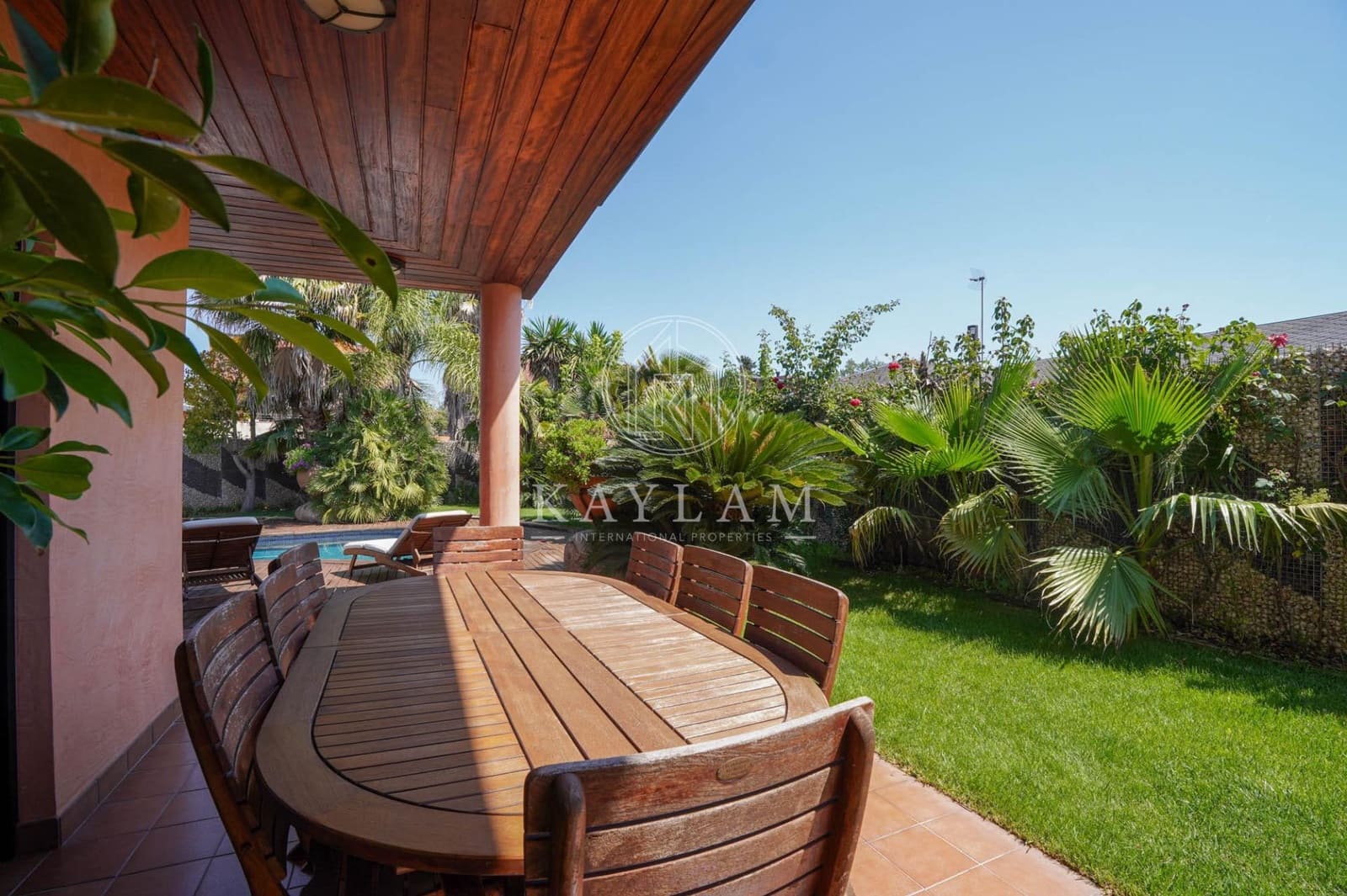 6 bedroom Villa for sale in Vidreres with pool garage - € 1,500,000 (Ref: 9934211)