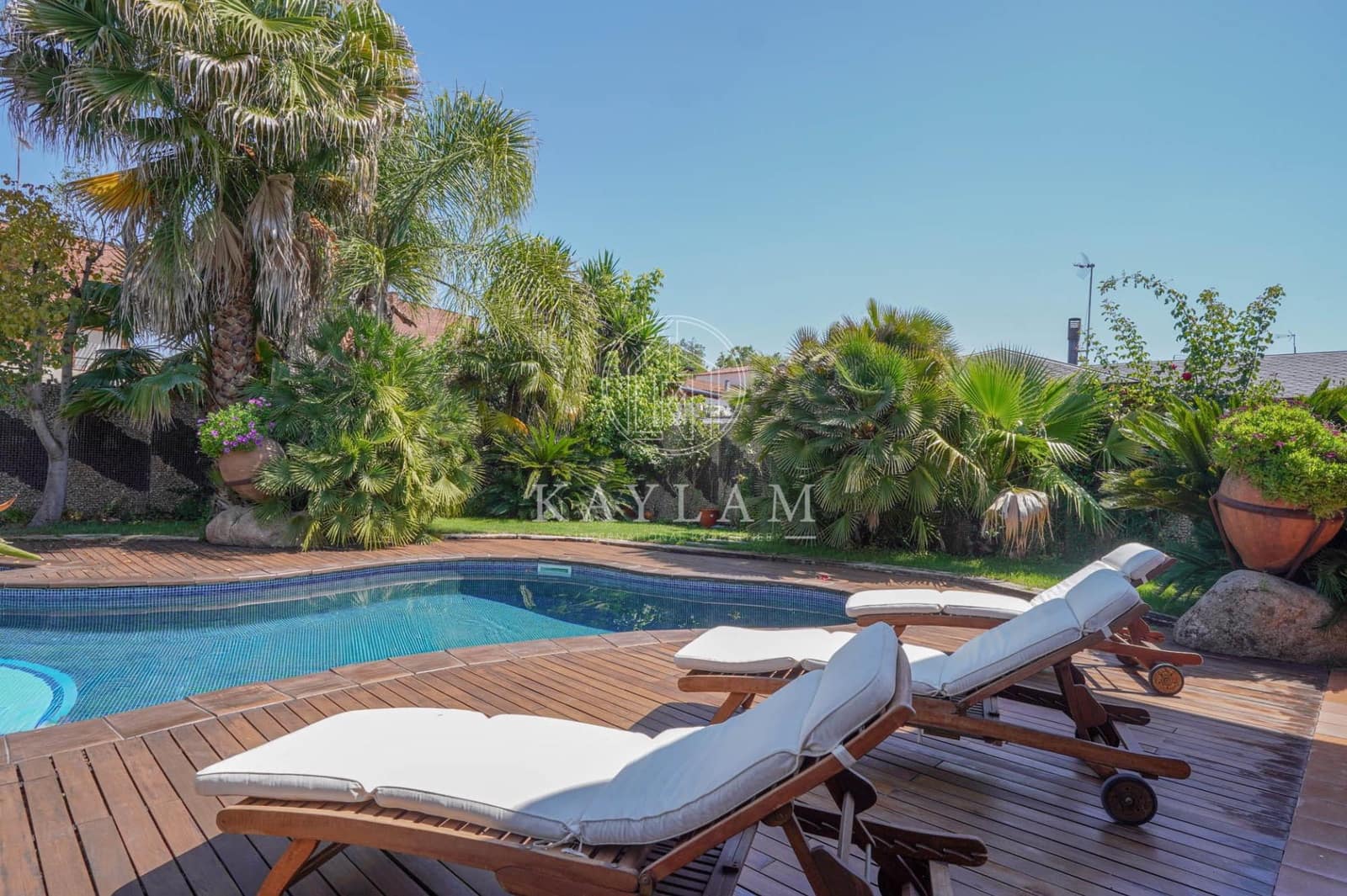 6 bedroom Villa for sale in Vidreres with pool garage - € 1,500,000 (Ref: 9934211)