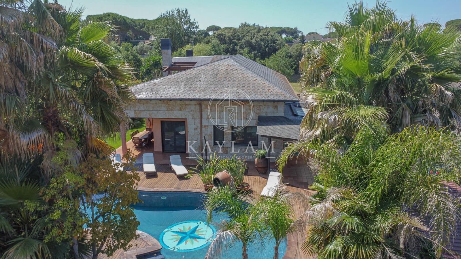 6 bedroom Villa for sale in Vidreres with pool garage - € 1,500,000 (Ref: 9934211)