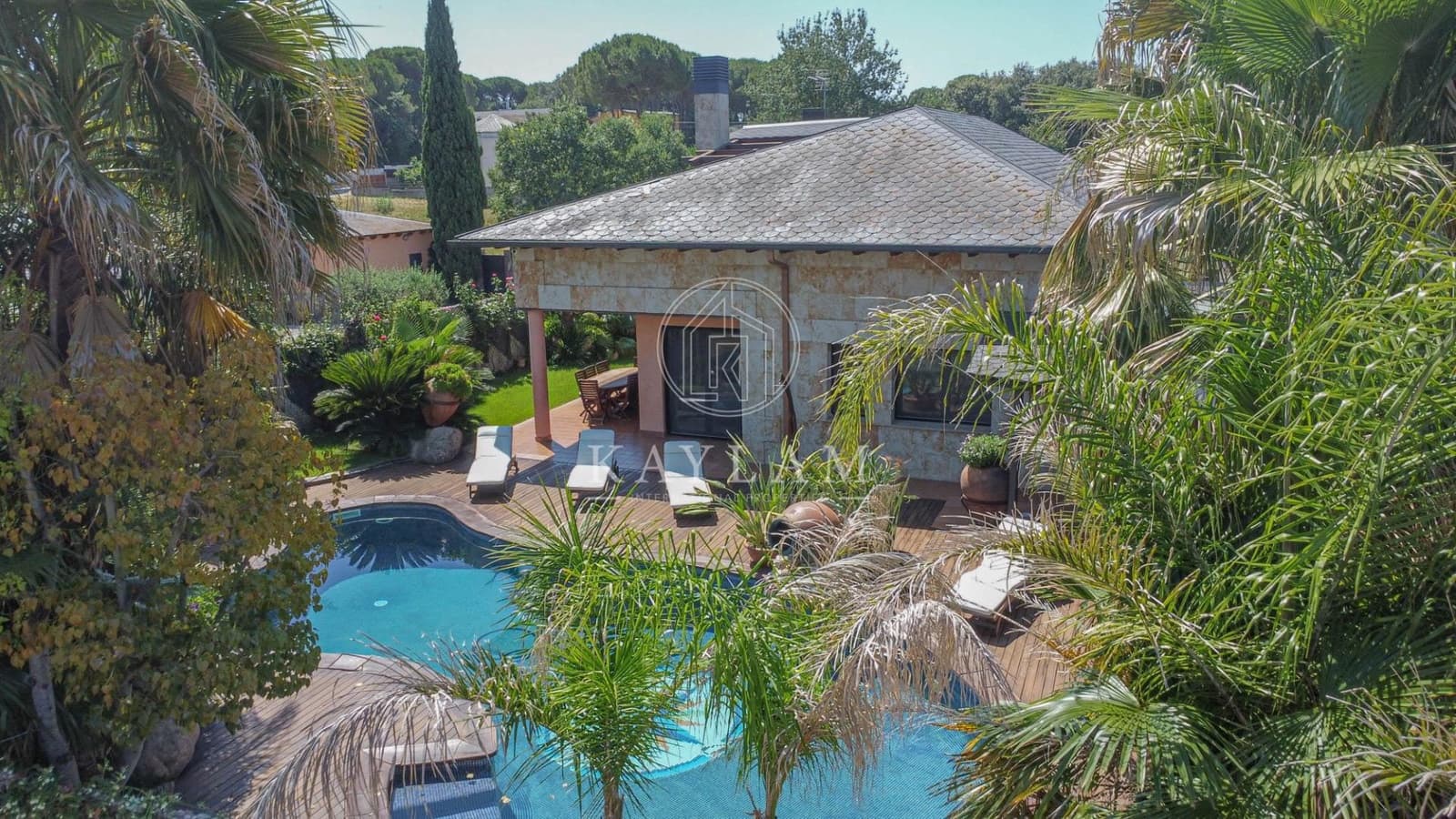 6 bedroom Villa for sale in Vidreres with pool garage - € 1,500,000 (Ref: 9934211)