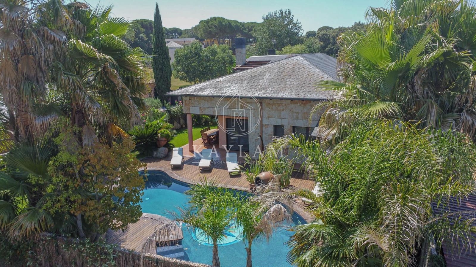 6 bedroom Villa for sale in Vidreres with pool garage - € 1,500,000 (Ref: 9934211)