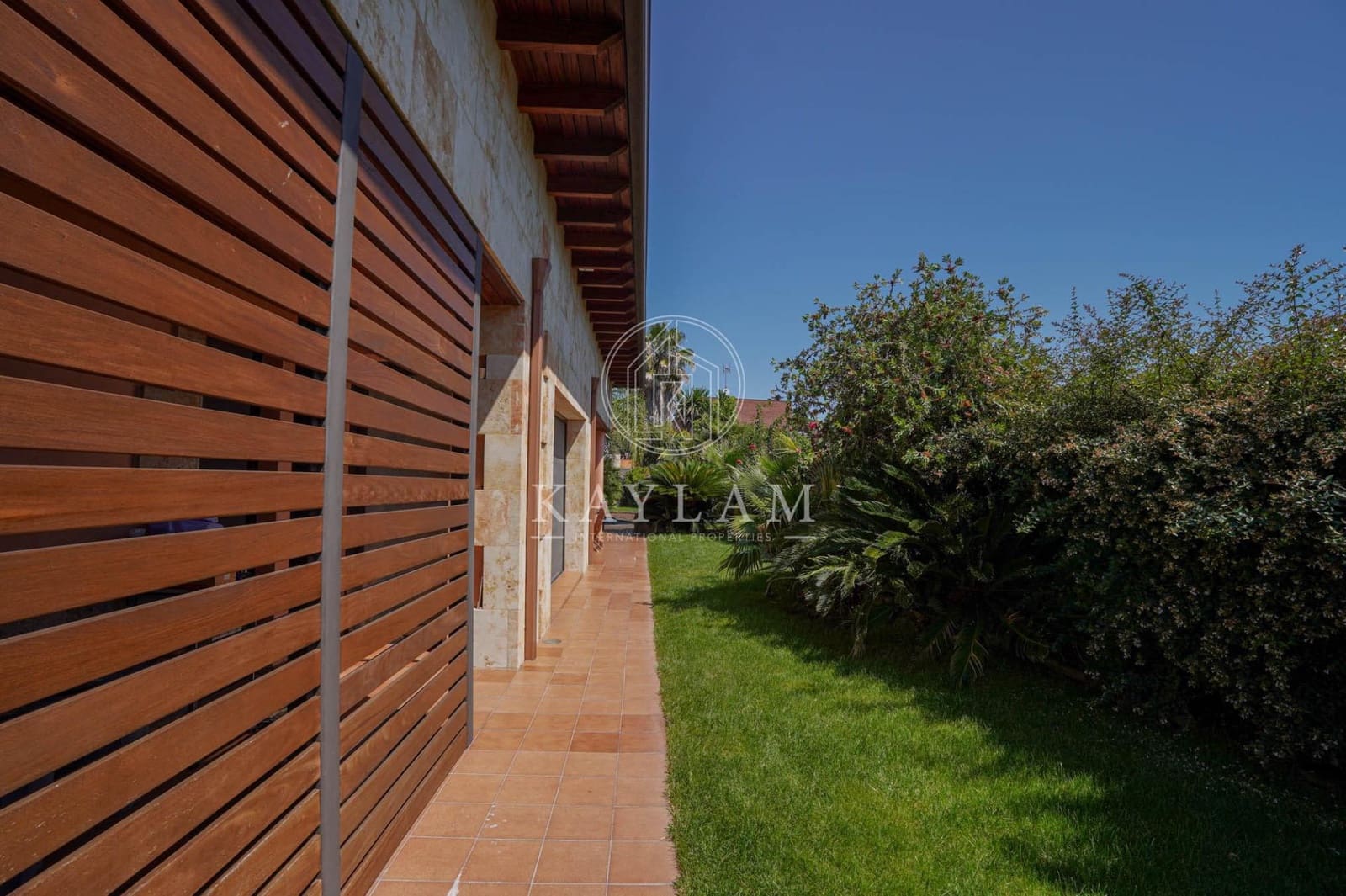 Chalet de 6 habitaciones en Vidreres en venta con piscina garaje - 995.000 € (Ref: 9934211)