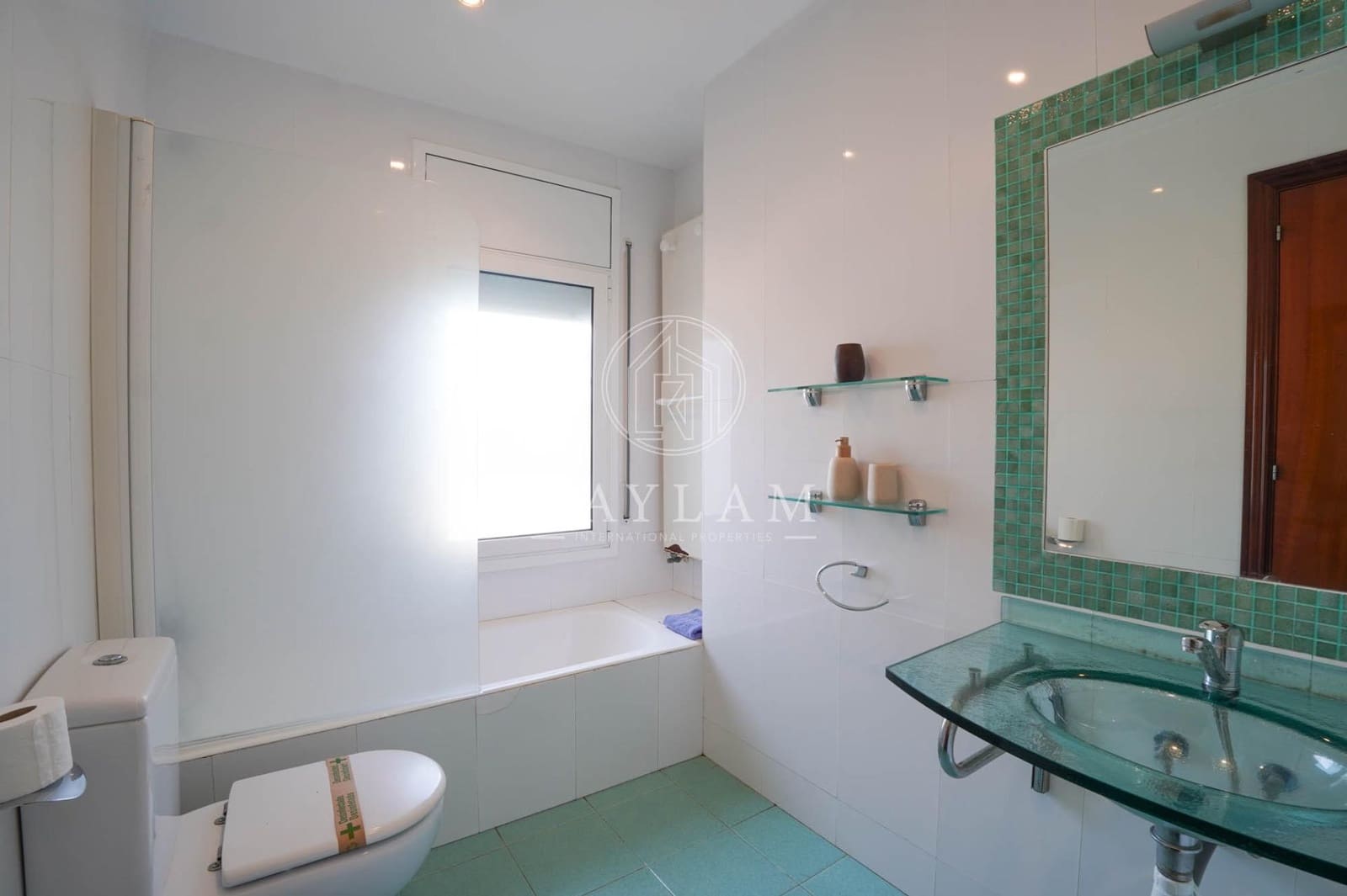 4 bedroom Villa for sale in Lloret de Mar with pool garage - € 590,000 (Ref: 9934212)