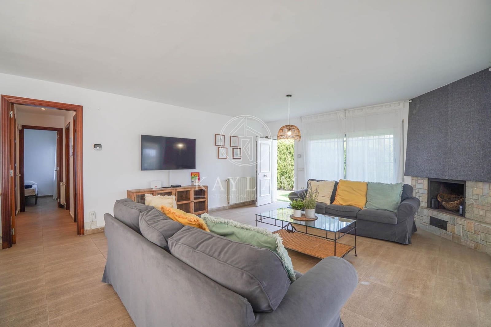 4 bedroom Villa for sale in Lloret de Mar with pool garage - € 590,000 (Ref: 9934212)