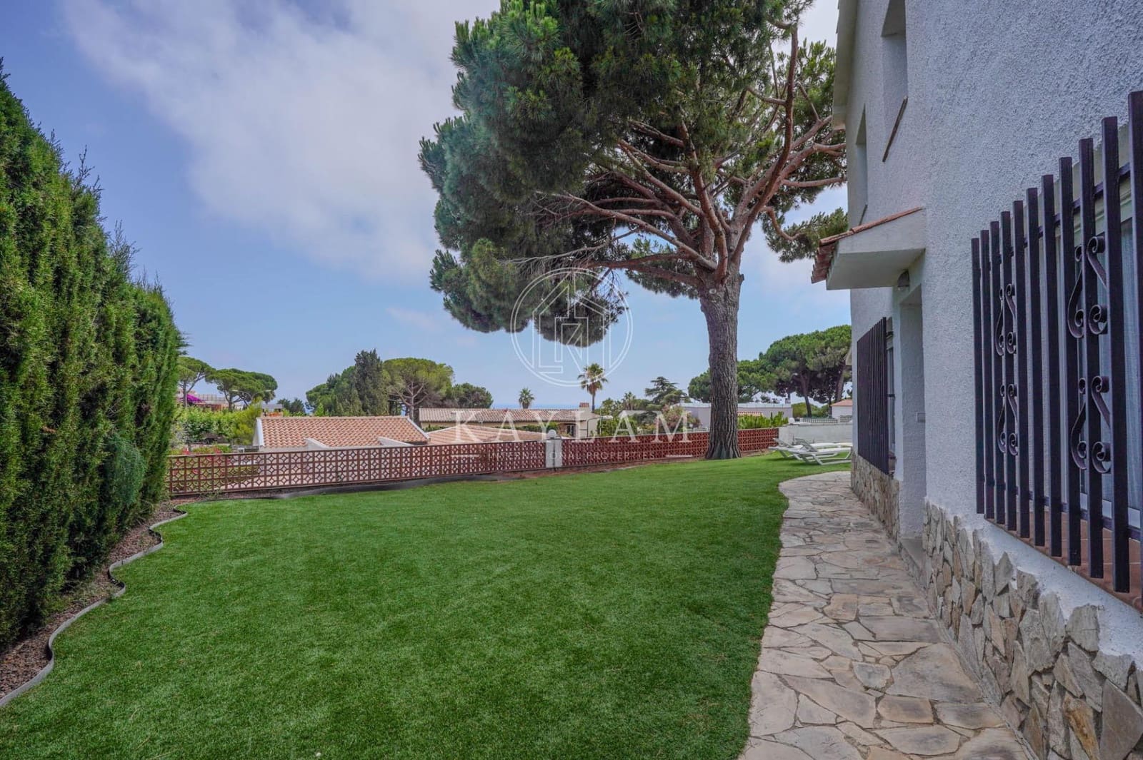 4 bedroom Villa for sale in Lloret de Mar with pool garage - € 590,000 (Ref: 9934212)
