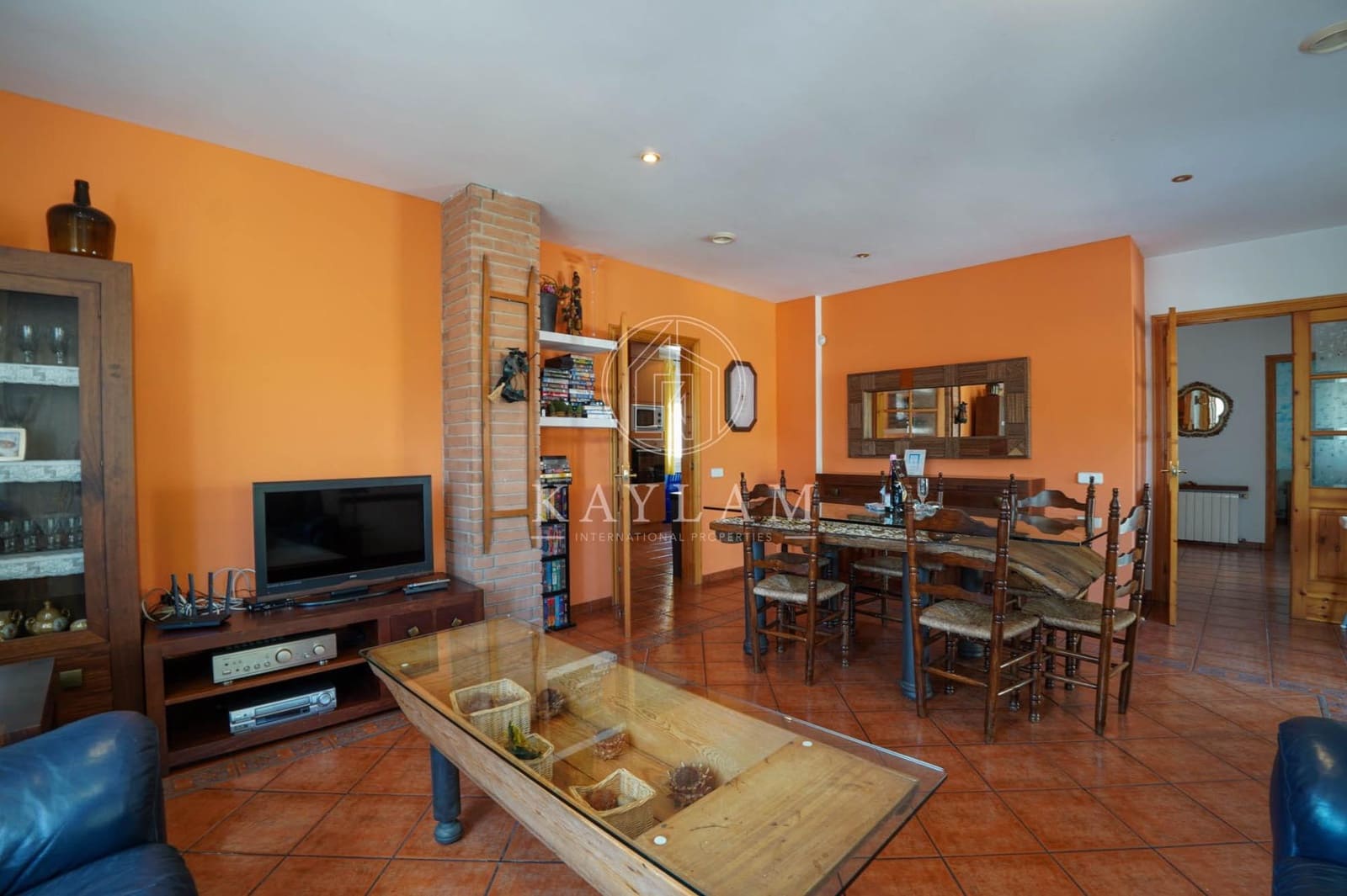 6 bedroom Villa for sale in Lloret de Mar with pool - € 599,000 (Ref: 9938211)