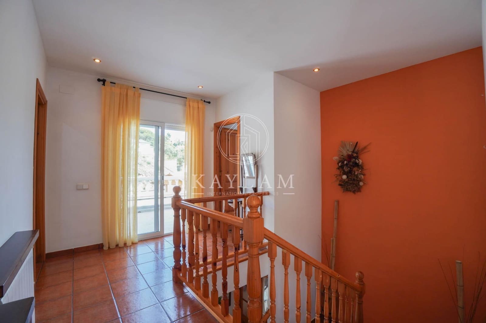 6 bedroom Villa for sale in Lloret de Mar with pool - € 599,000 (Ref: 9938211)