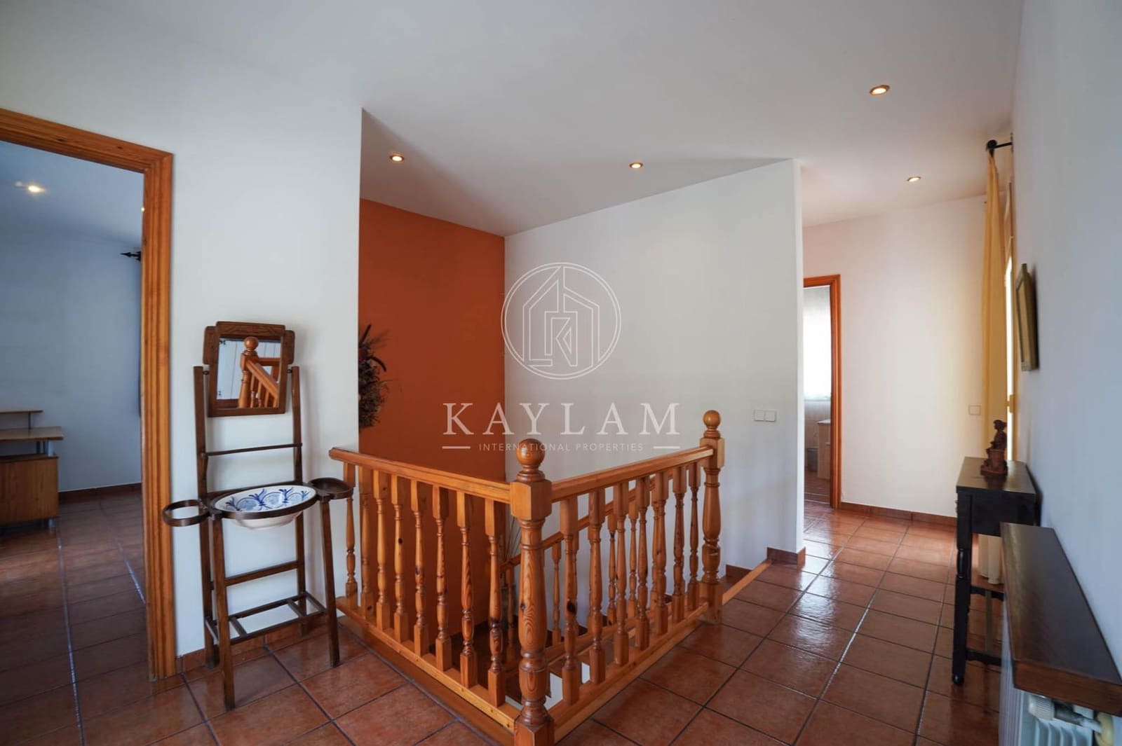 6 bedroom Villa for sale in Lloret de Mar with pool - € 599,000 (Ref: 9938211)