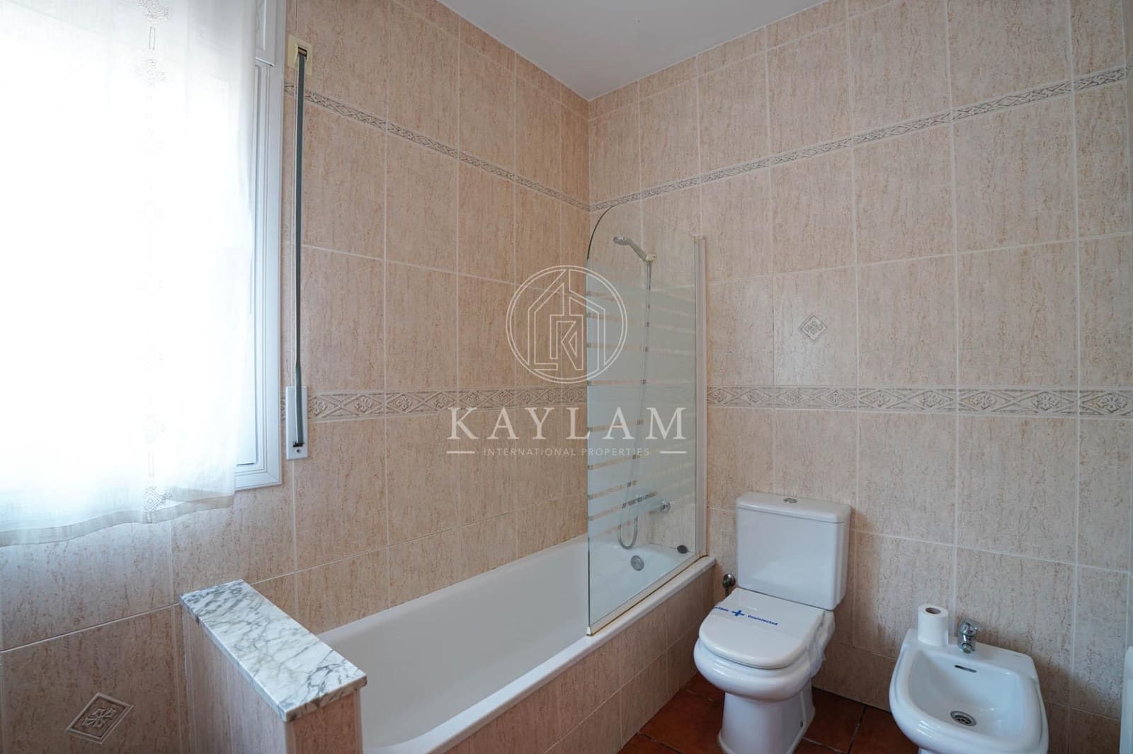 6 bedroom Villa for sale in Lloret de Mar with pool - € 599,000 (Ref: 9938211)