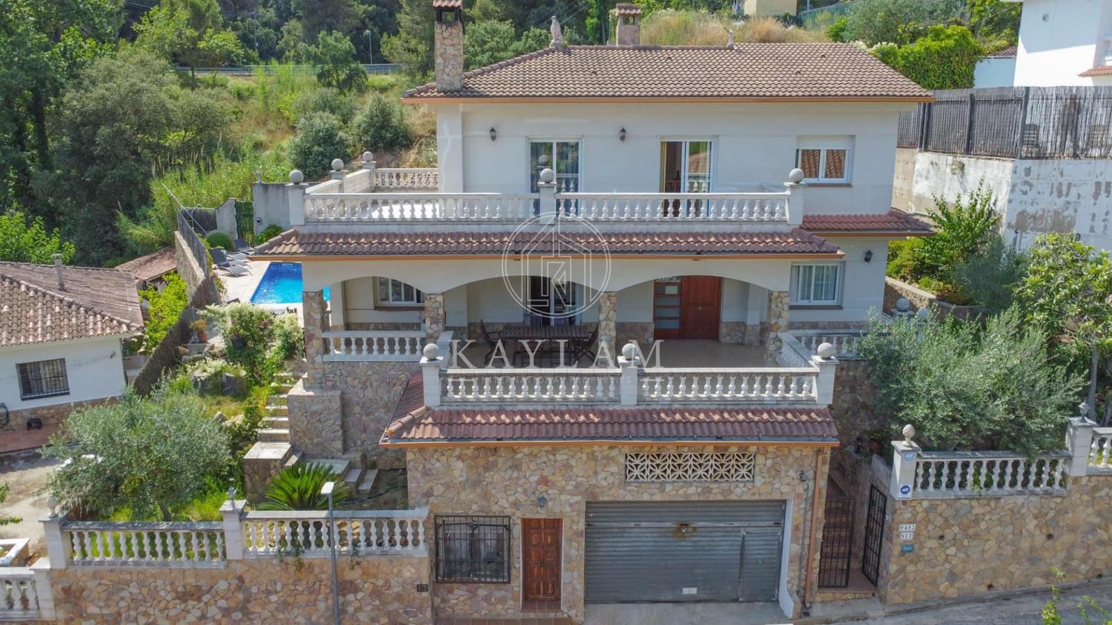 6 bedroom Villa for sale in Lloret de Mar with pool - € 599,000 (Ref: 9938211)