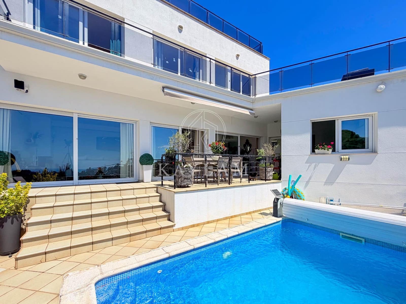 5 soveværelse Villa til salg i Lloret de Mar med swimmingpool garage - € 990.000 (Ref: 9939985)