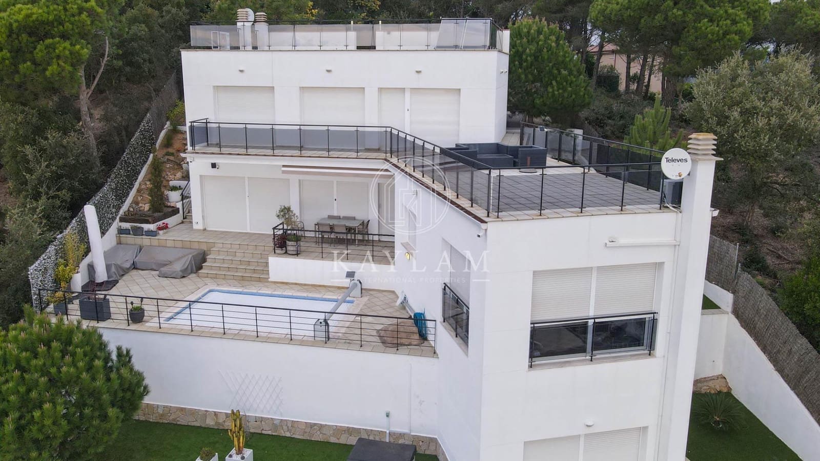 5 soveværelse Villa til salg i Lloret de Mar med swimmingpool garage - € 990.000 (Ref: 9939985)