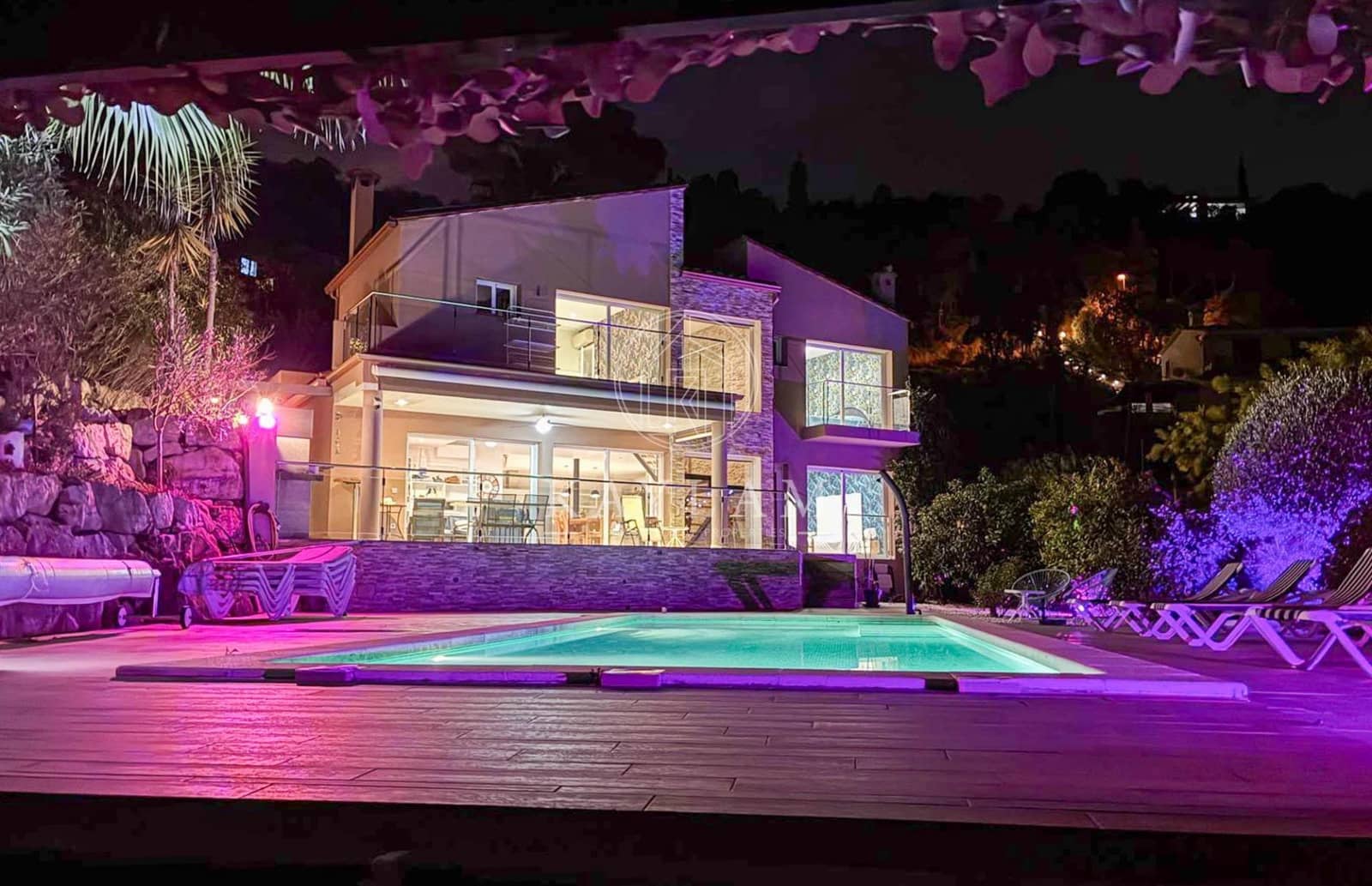4 makuuhuone Huvila myytävänä paikassa Calonge i Sant Antoni mukana uima-altaan - 890 000 € (Ref: 9939986)