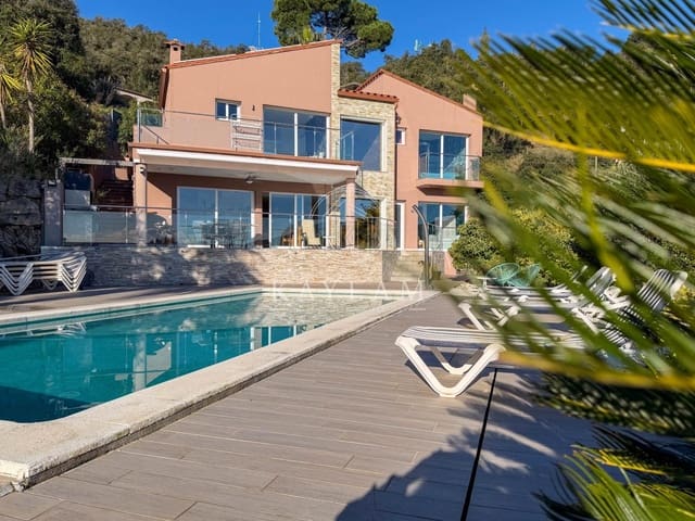 4 makuuhuone Huvila myytävänä paikassa Calonge i Sant Antoni mukana uima-altaan - 890 000 € (Ref: 9939986)