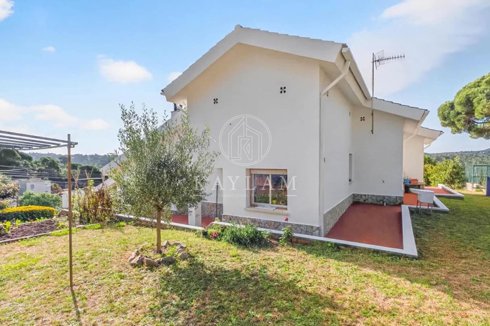 4 soveværelse Villa til salg i Vidreres med garage - € 360.000 (Ref: 9947923)
