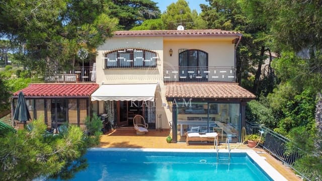6 camera da letto Villa in vendita in Roca Grossa, Lloret de Mar con piscina garage - 669.000 € (Rif: 9970614)