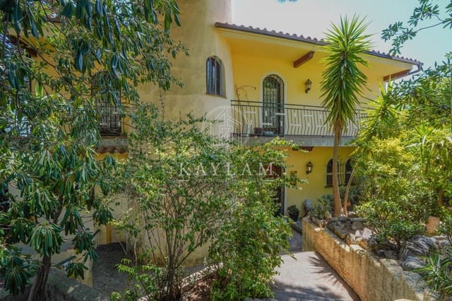 6 camera da letto Villa in vendita in Roca Grossa, Lloret de Mar con piscina garage - 669.000 € (Rif: 9970614)