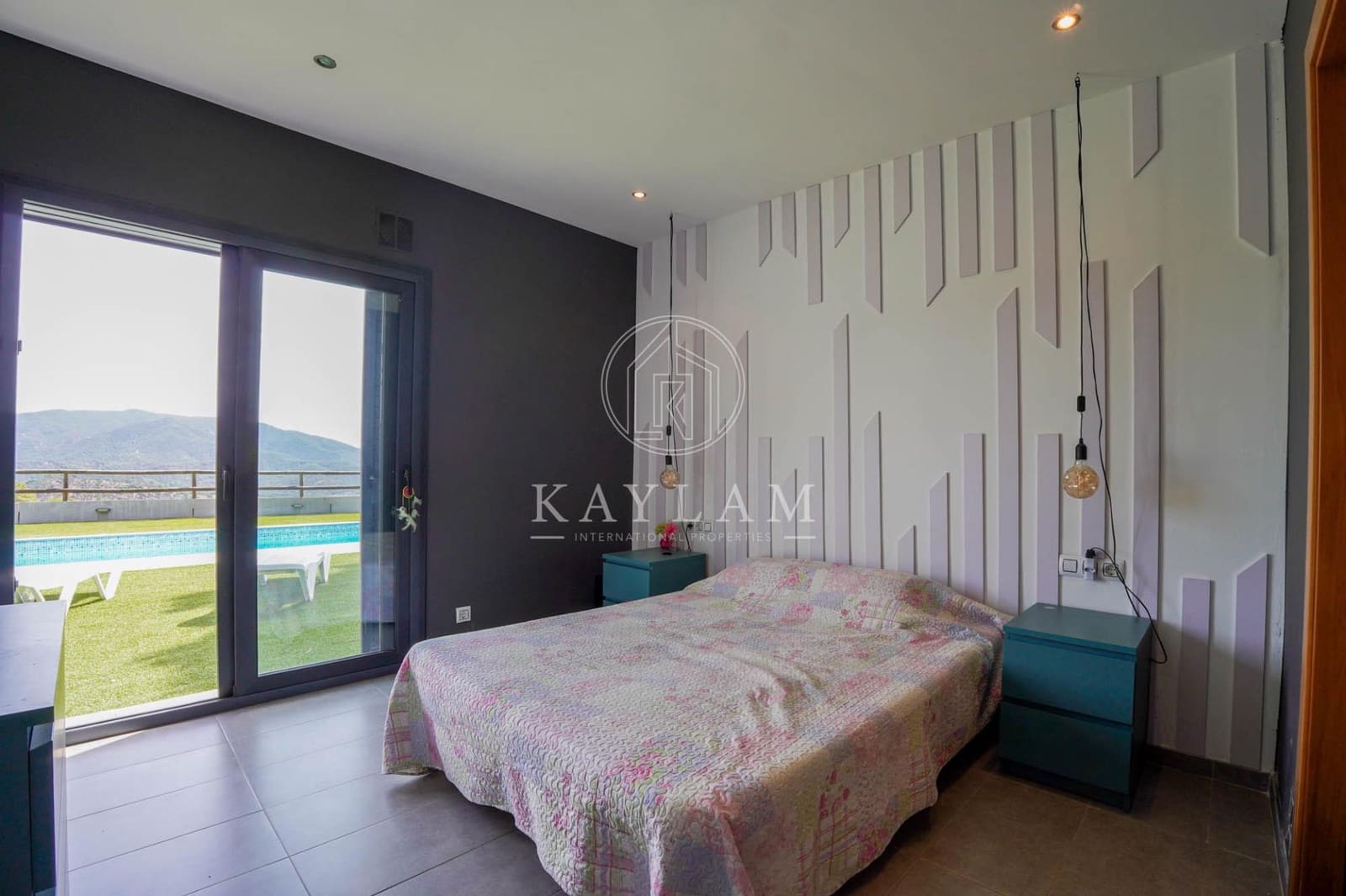 3 soveværelse Villa til salg i Lloret de Mar med swimmingpool - € 559.000 (Ref: 9977324)
