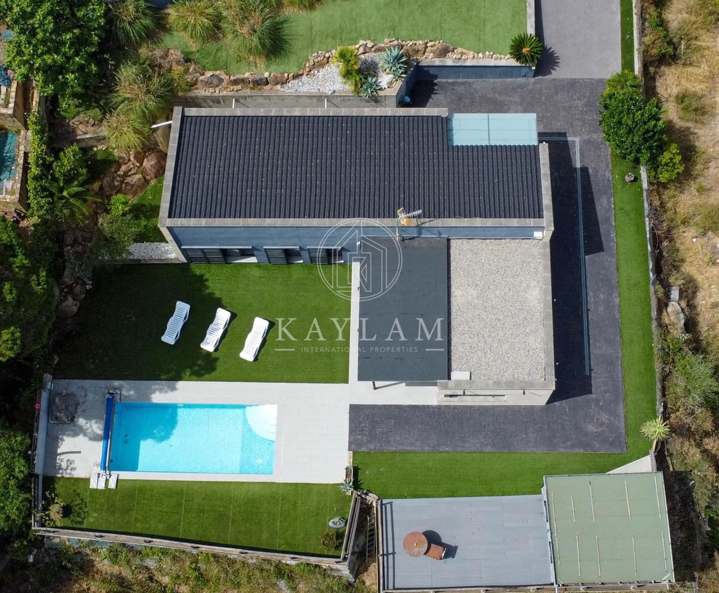 3 soveværelse Villa til salg i Lloret de Mar med swimmingpool - € 559.000 (Ref: 9977324)