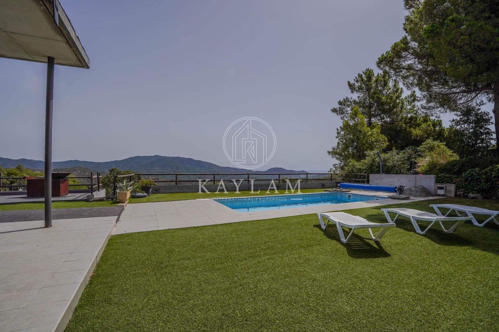 3 soveværelse Villa til salg i Lloret de Mar med swimmingpool - € 559.000 (Ref: 9977324)