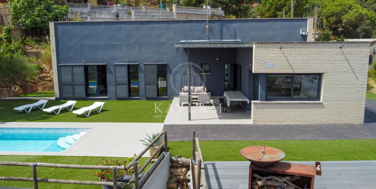 3 soveværelse Villa til salg i Lloret de Mar med swimmingpool - € 559.000 (Ref: 9977324)