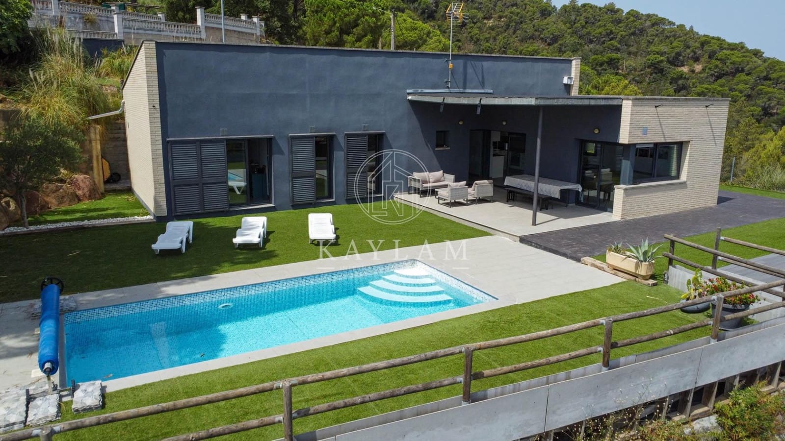 3 soveværelse Villa til salg i Lloret de Mar med swimmingpool - € 559.000 (Ref: 9977324)