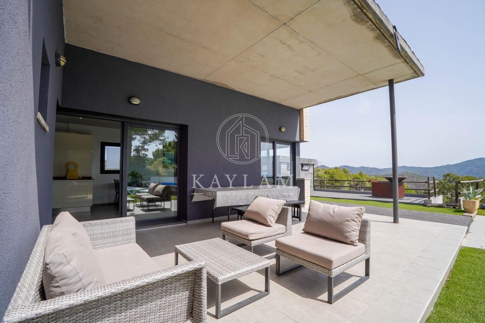 3 soveværelse Villa til salg i Lloret de Mar med swimmingpool - € 559.000 (Ref: 9977324)